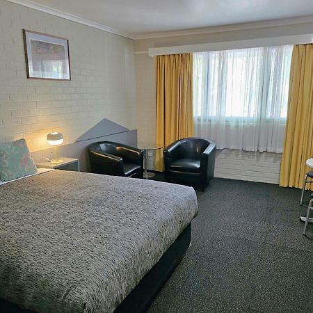 Central Deborah Motel Бендіго Екстер'єр фото
