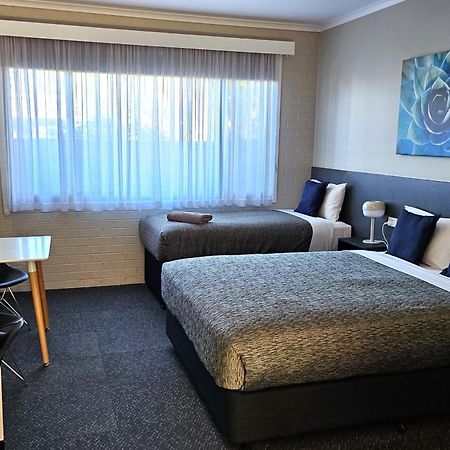 Central Deborah Motel Бендіго Екстер'єр фото